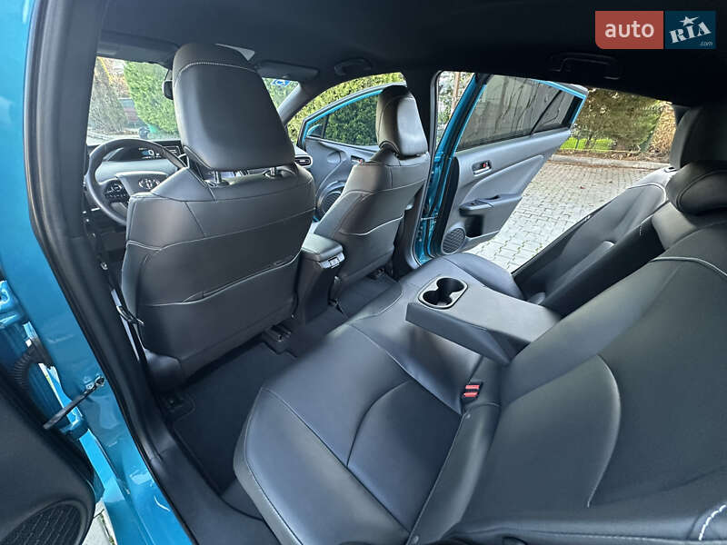 Хетчбек Toyota Prius 2022 в Одесі