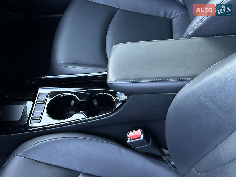 Хетчбек Toyota Prius 2022 в Одесі