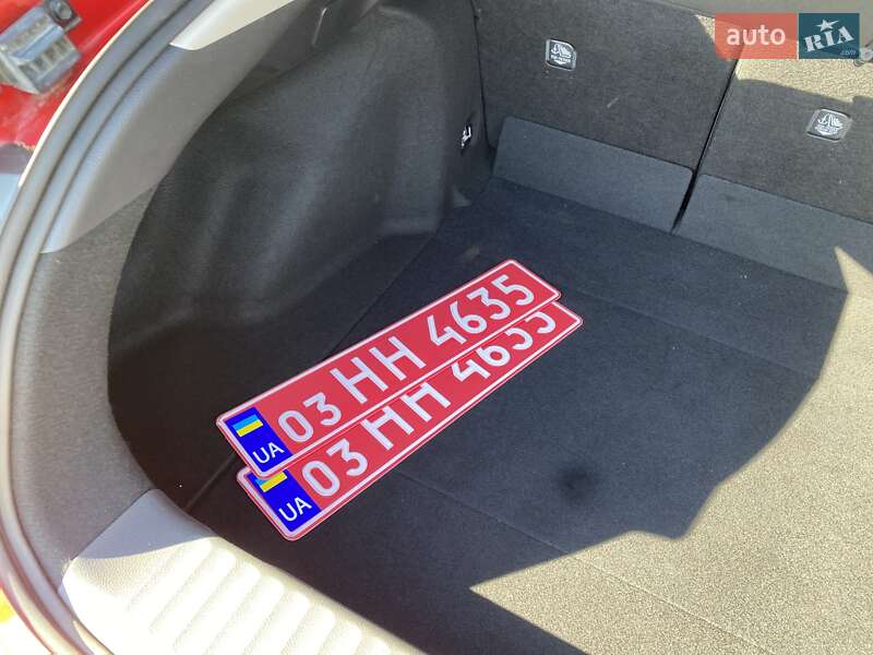 Хэтчбек Toyota Prius 2024 в Киеве фото 13 Хэтчбек Toyota Prius 2024 в Киеве