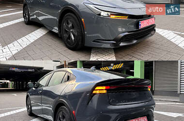 Хэтчбек Toyota Prius 2024 в Киеве