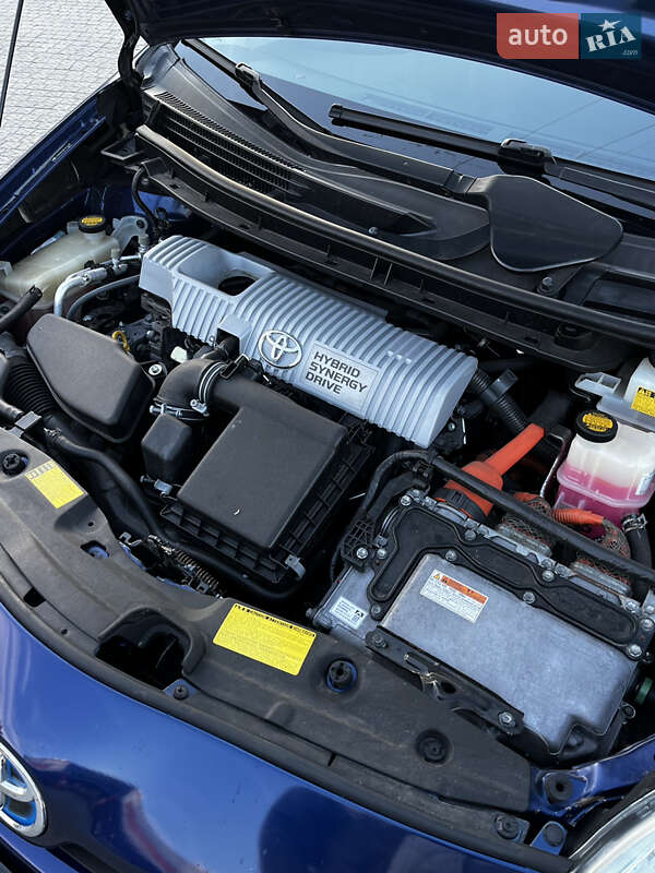 Хэтчбек Toyota Prius 2011 в Полтаве фото 14 Хэтчбек Toyota Prius 2011 в Полтаве
