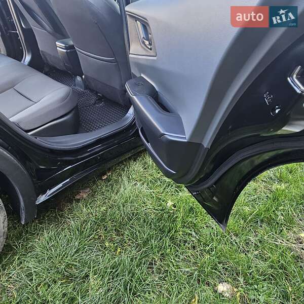 Хэтчбек Toyota Prius 2024 в Одессе фото 9 Хэтчбек Toyota Prius 2024 в Одессе