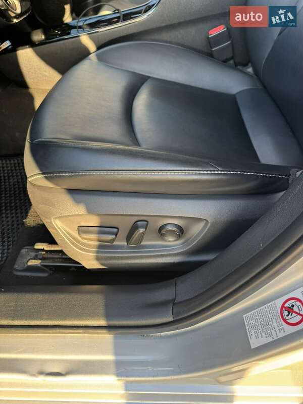 Хэтчбек Toyota Prius 2021 в Житомире фото 18 Хэтчбек Toyota Prius 2021 в Житомире