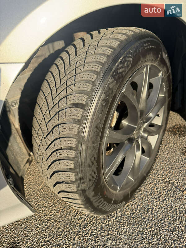 Хэтчбек Toyota Prius 2021 в Житомире фото 26 Хэтчбек Toyota Prius 2021 в Житомире