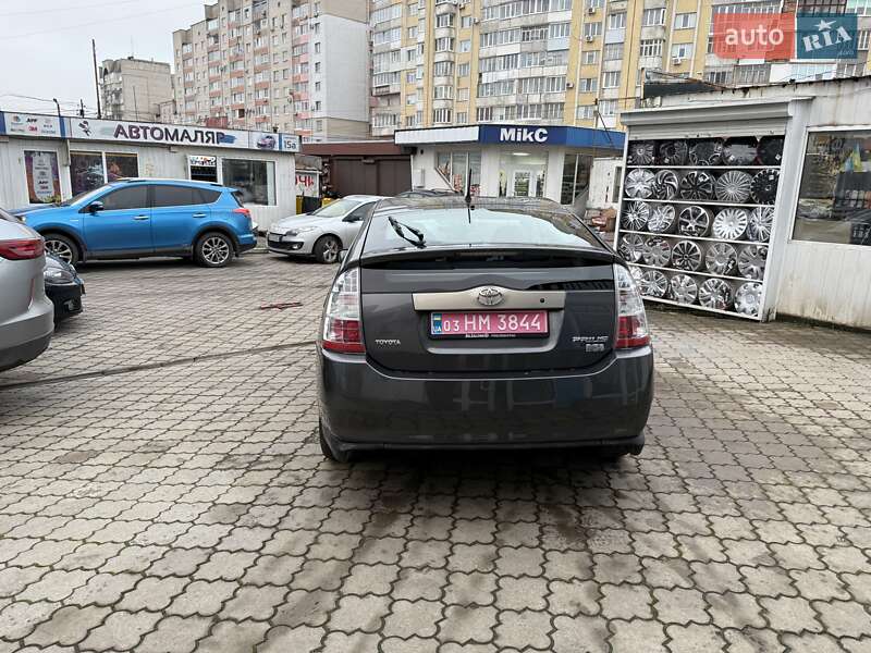 Хэтчбек Toyota Prius 2007 в Луцке