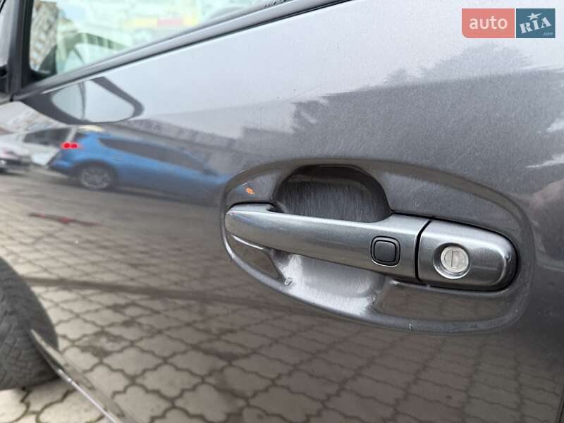 Хэтчбек Toyota Prius 2007 в Луцке