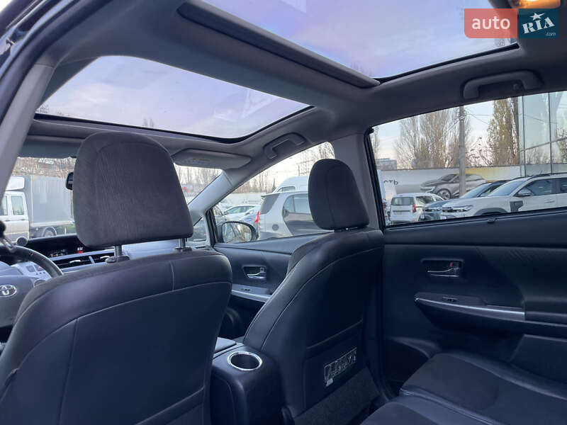 Хэтчбек Toyota Prius 2015 в Одессе