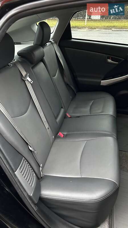 Хэтчбек Toyota Prius 2014 в Львове