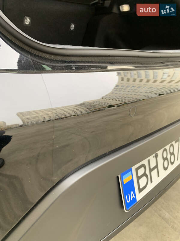 Хетчбек Toyota Prius 2024 в Одесі