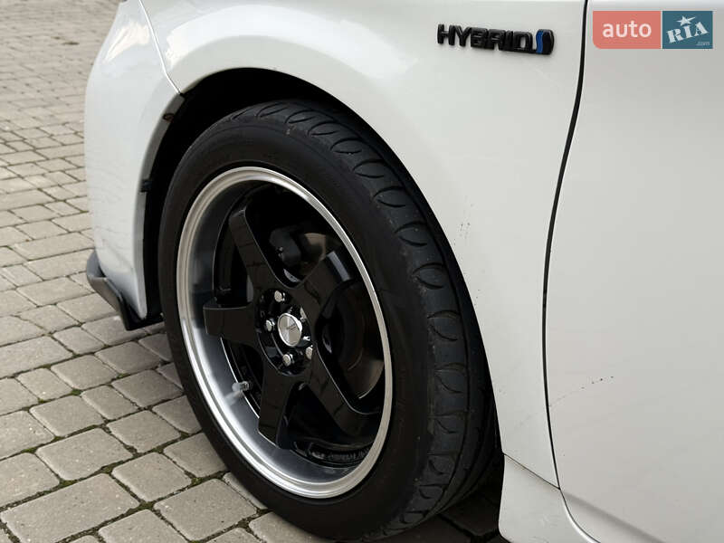 Хэтчбек Toyota Prius 2012 в Одессе