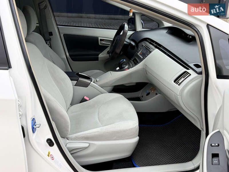 Хэтчбек Toyota Prius 2012 в Одессе