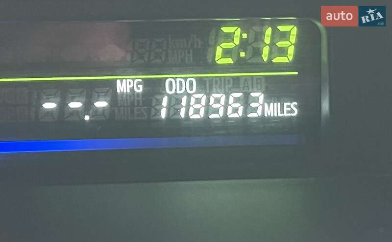 Хэтчбек Toyota Prius 2013 в Киеве