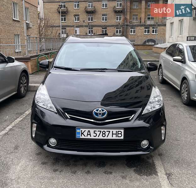 Хэтчбек Toyota Prius 2013 в Киеве