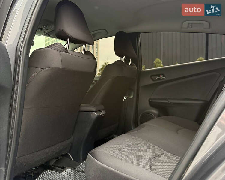 Хэтчбек Toyota Prius 2022 в Киеве