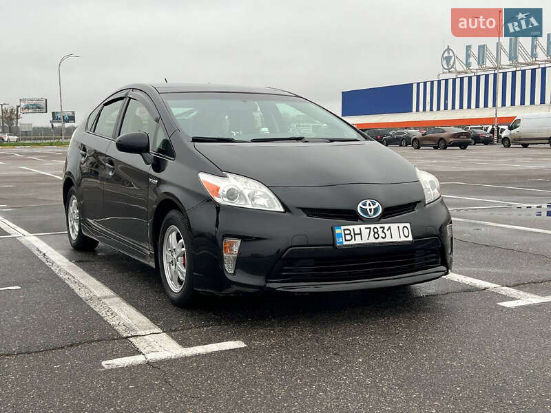 Хэтчбек Toyota Prius 2014 в Одессе