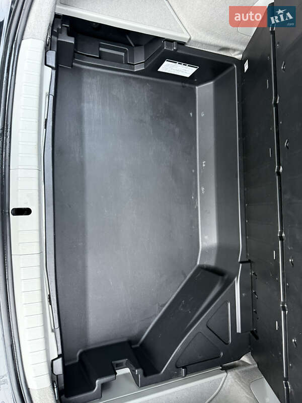 Хетчбек Toyota Prius 2014 в Одесі