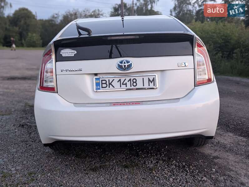 Хэтчбек Toyota Prius 2012 в Ровно