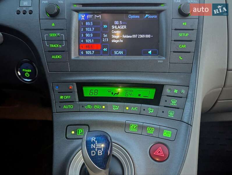 Хэтчбек Toyota Prius 2012 в Ровно