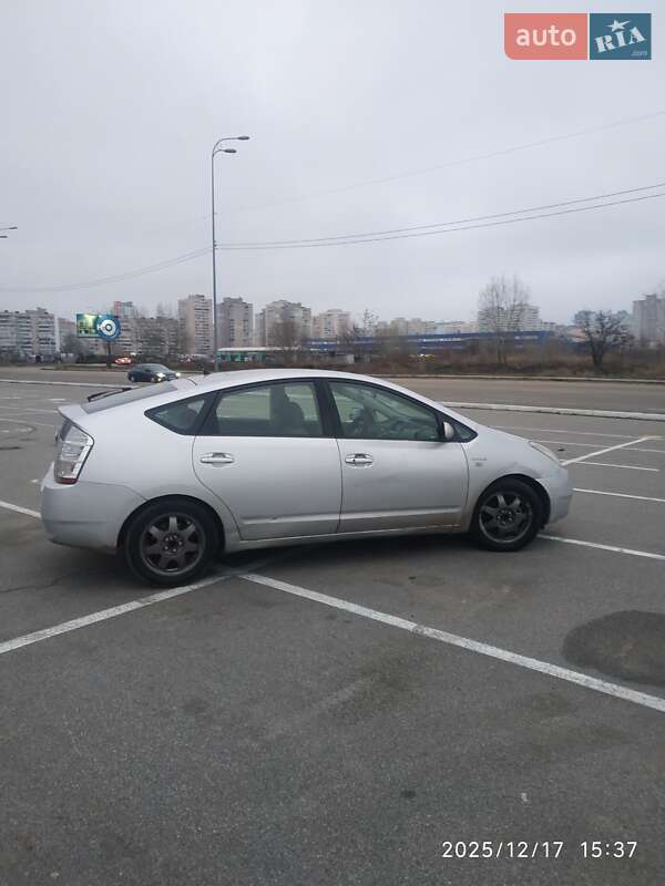 Хэтчбек Toyota Prius 2007 в Киеве фото 16 Хэтчбек Toyota Prius 2007 в Киеве