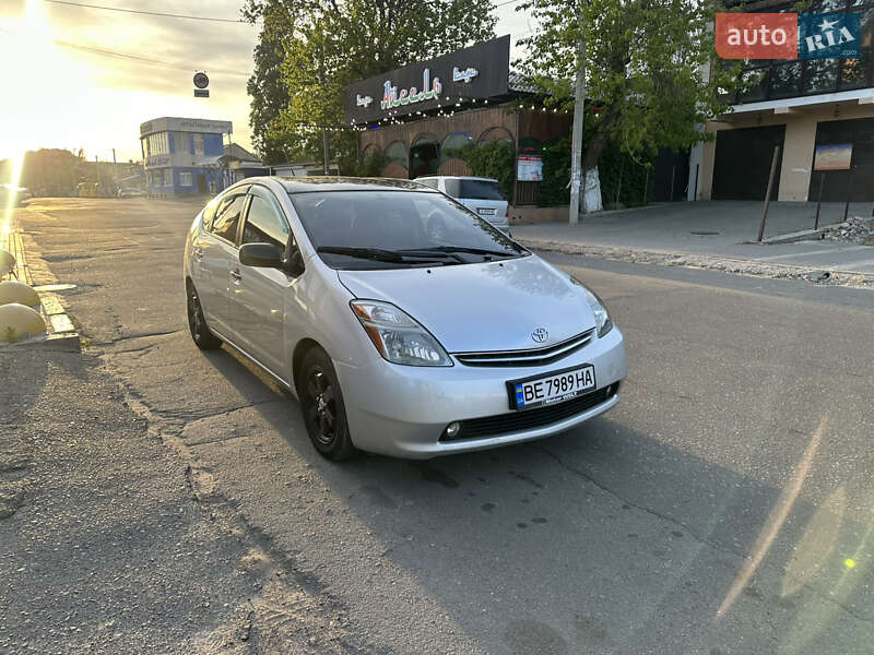 Хэтчбек Toyota Prius 2006 в Николаеве