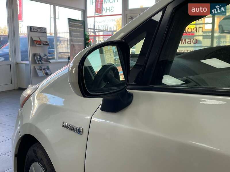 Хэтчбек Toyota Prius 2012 в Киеве