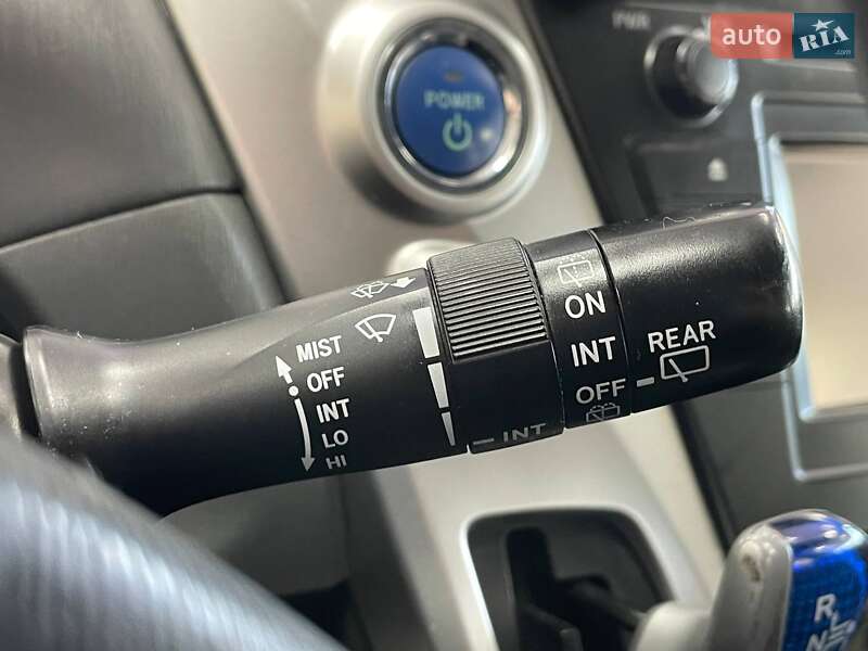 Хэтчбек Toyota Prius 2012 в Киеве