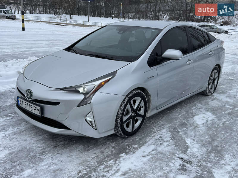 Хэтчбек Toyota Prius 2016 в Киеве