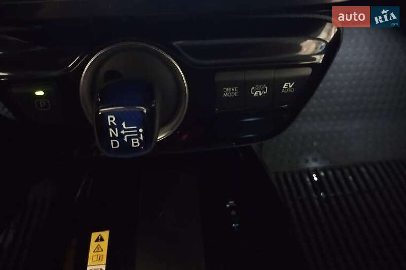 Хетчбек Toyota Prius 2021 в Києві фото 7 Хетчбек Toyota Prius 2021 в Києві