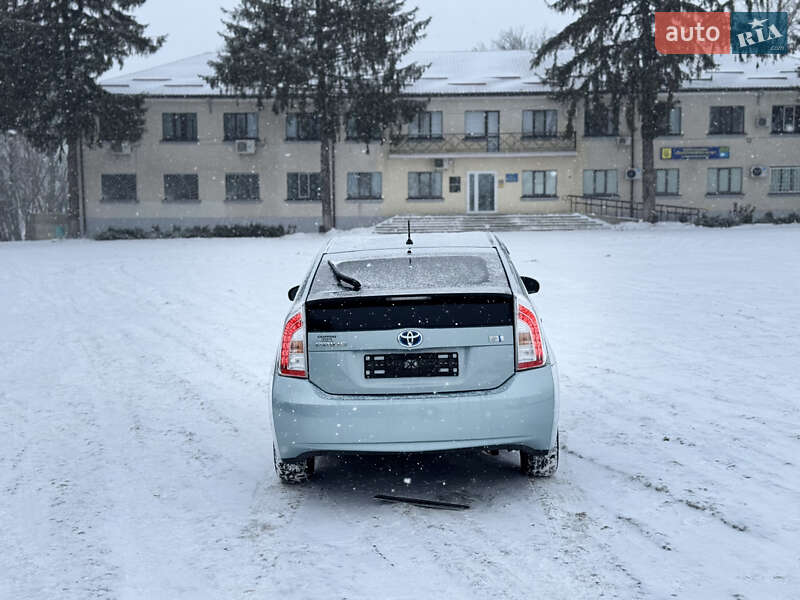 Хэтчбек Toyota Prius 2013 в Валках фото 5 Хэтчбек Toyota Prius 2013 в Валках