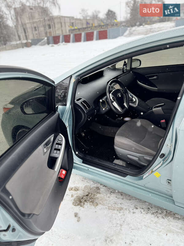 Хэтчбек Toyota Prius 2013 в Валках фото 11 Хэтчбек Toyota Prius 2013 в Валках
