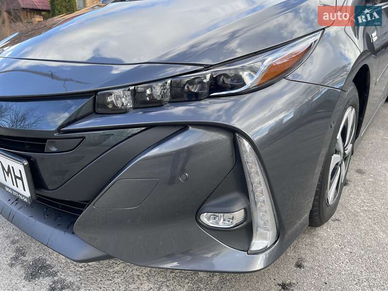Хэтчбек Toyota Prius 2017 в Киеве фото 21 Хэтчбек Toyota Prius 2017 в Киеве