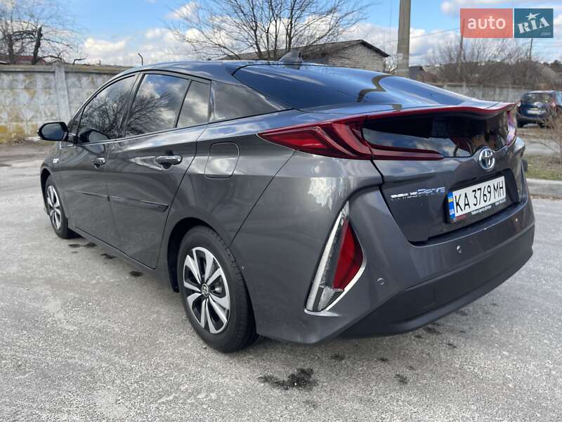 Хэтчбек Toyota Prius 2017 в Киеве фото 32 Хэтчбек Toyota Prius 2017 в Киеве
