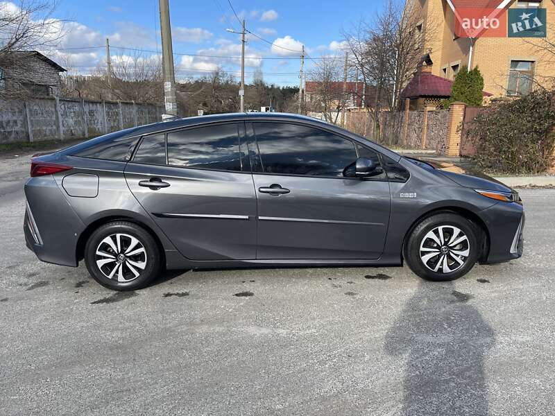 Хэтчбек Toyota Prius 2017 в Киеве фото 48 Хэтчбек Toyota Prius 2017 в Киеве