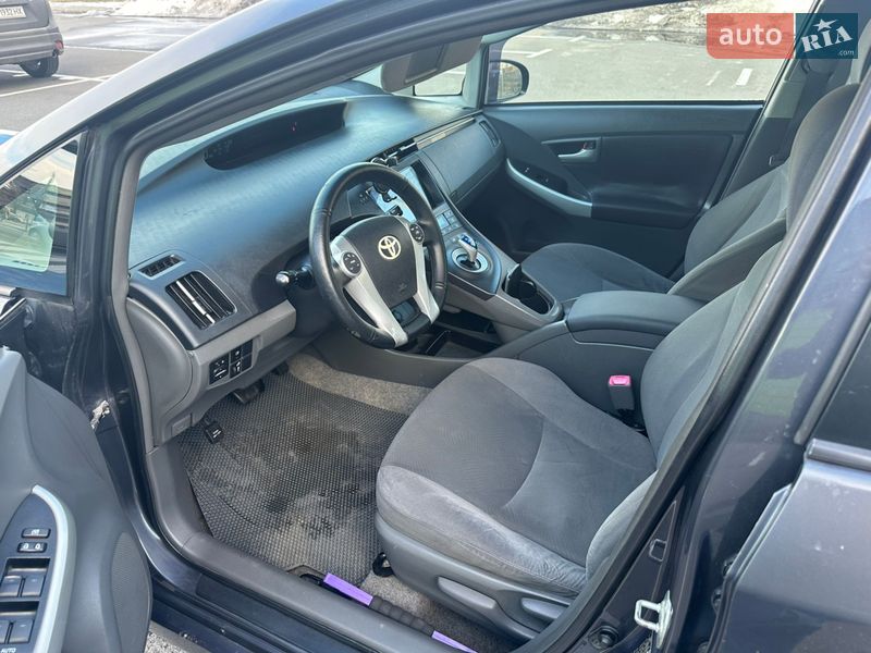 Хэтчбек Toyota Prius 2011 в Киеве