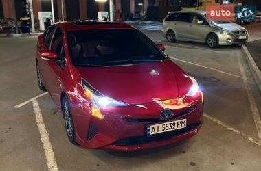 Хетчбек Toyota Prius 2016 в Києві