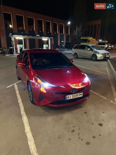 Хэтчбек Toyota Prius 2016 в Киеве
