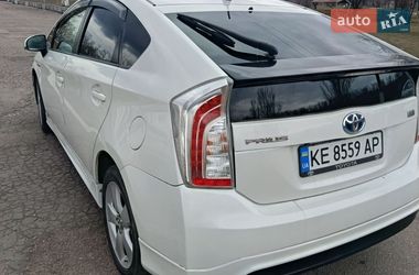Хетчбек Toyota Prius 2014 в Кам'янському