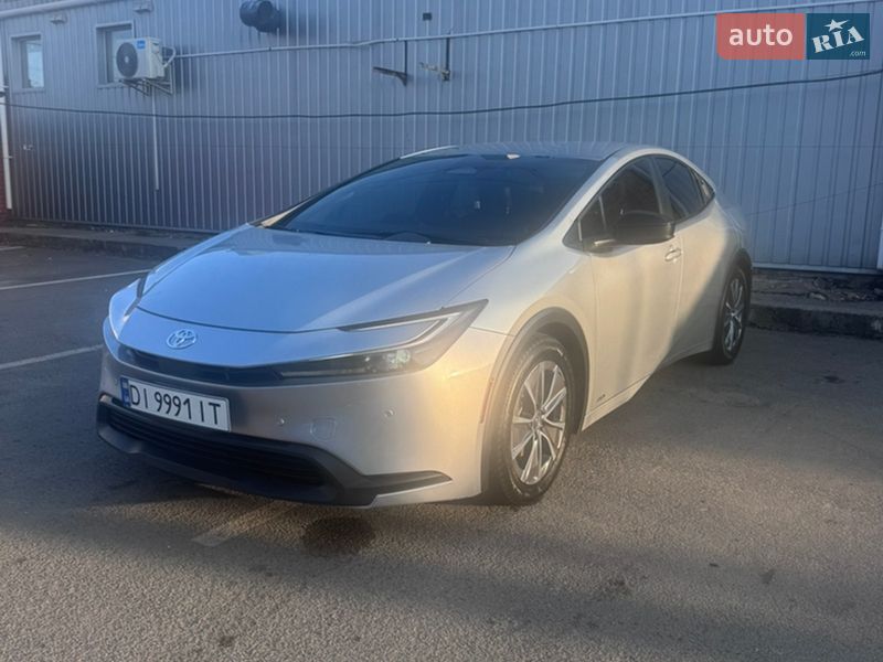 Хетчбек Toyota Prius 2023 в Кривому Розі