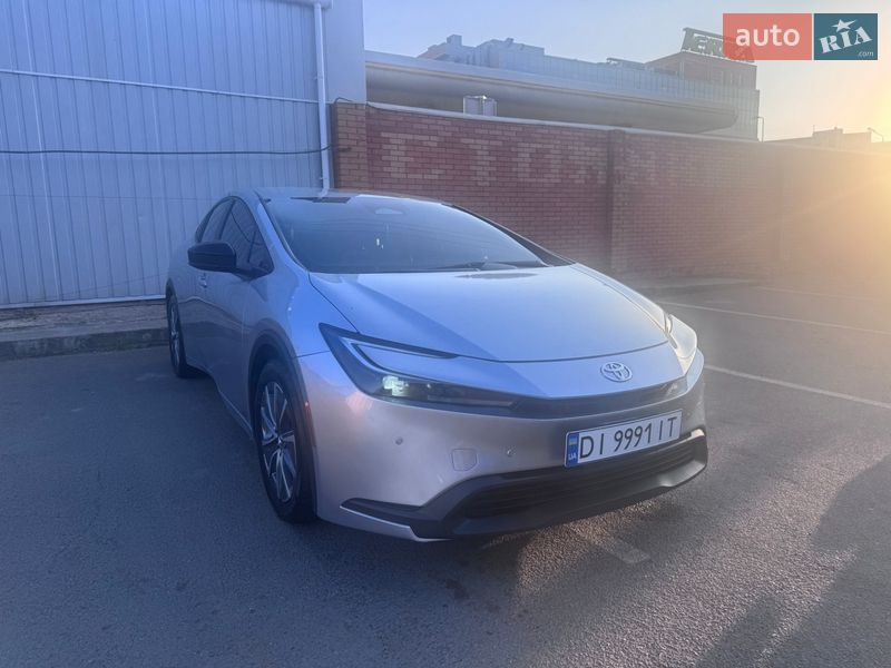 Хетчбек Toyota Prius 2023 в Кривому Розі