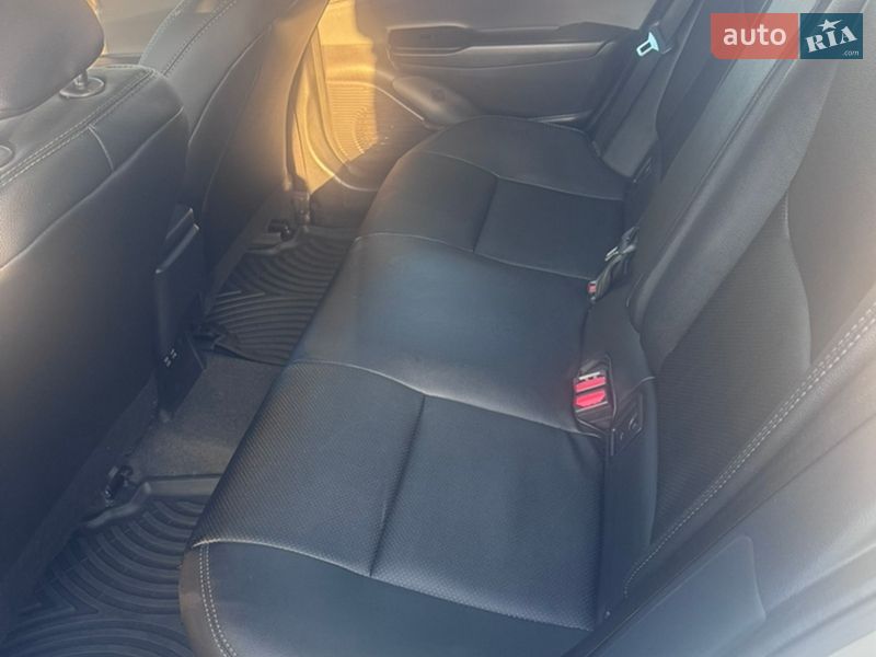 Хетчбек Toyota Prius 2023 в Кривому Розі