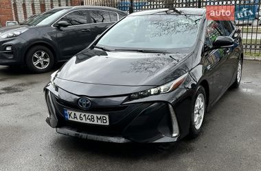 Хэтчбек Toyota Prius 2019 в Киеве