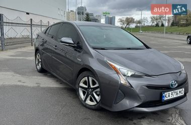 Хетчбек Toyota Prius 2016 в Києві