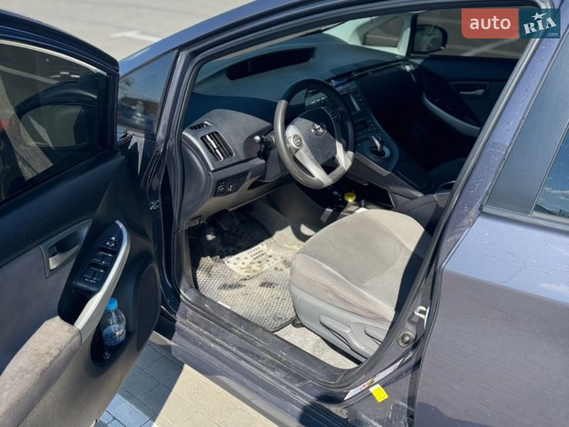 Хетчбек Toyota Prius 2013 в Умані