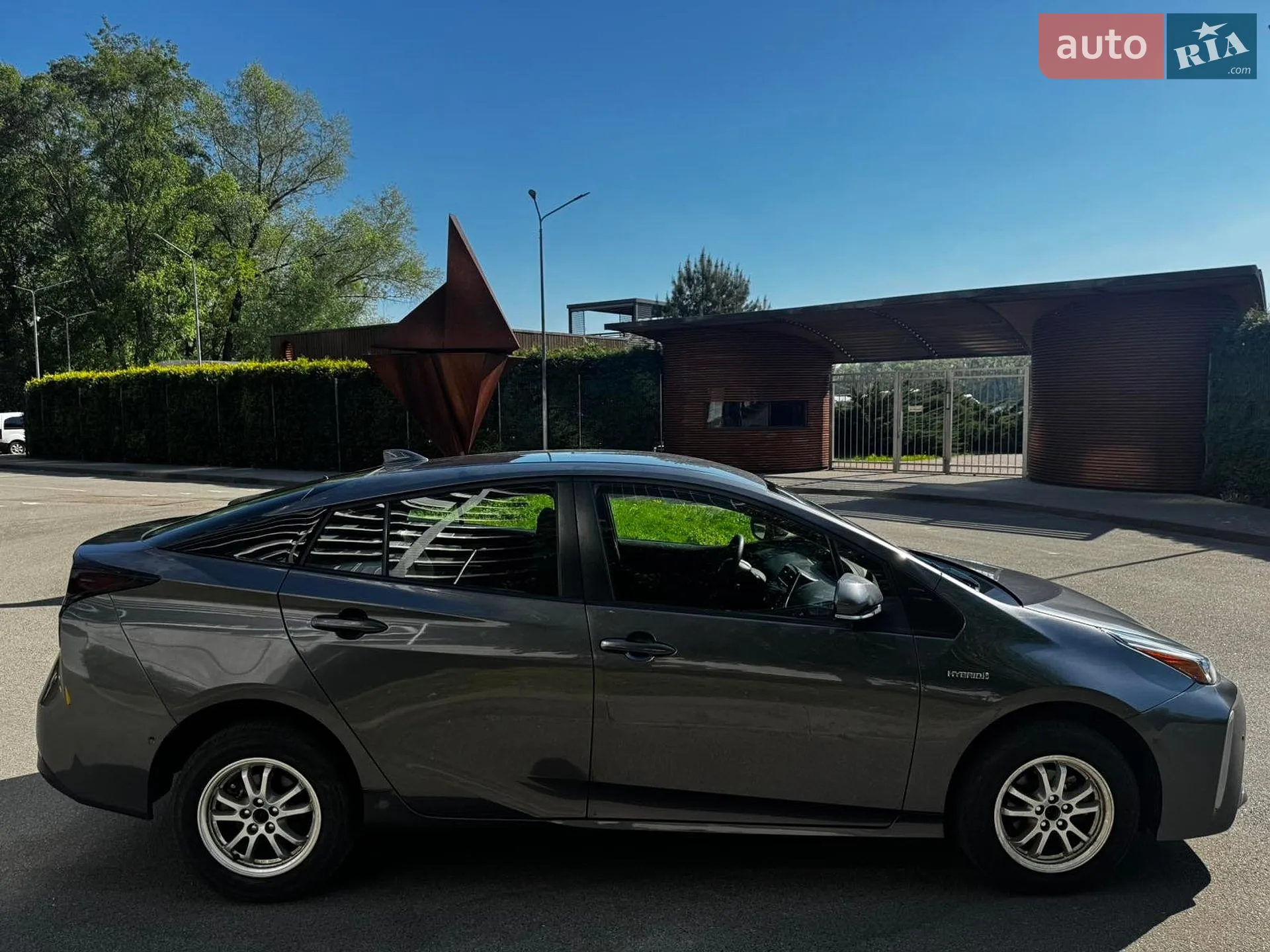 2020 Toyota Prius - мініатюра 4