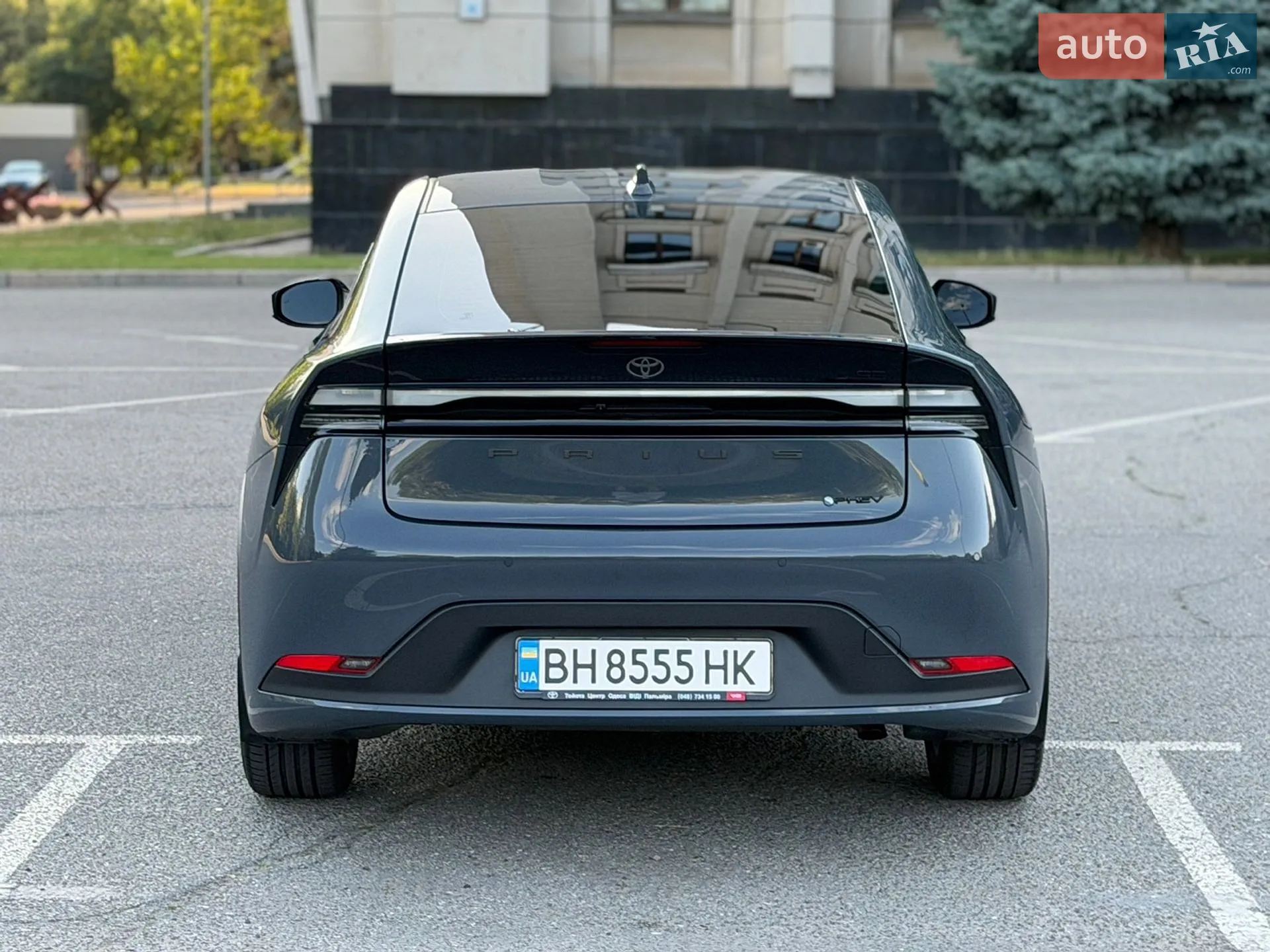 Toyota Prius Prime 2025 VIN JTDACACU3S3051557 фото оголошення 5 з 35
