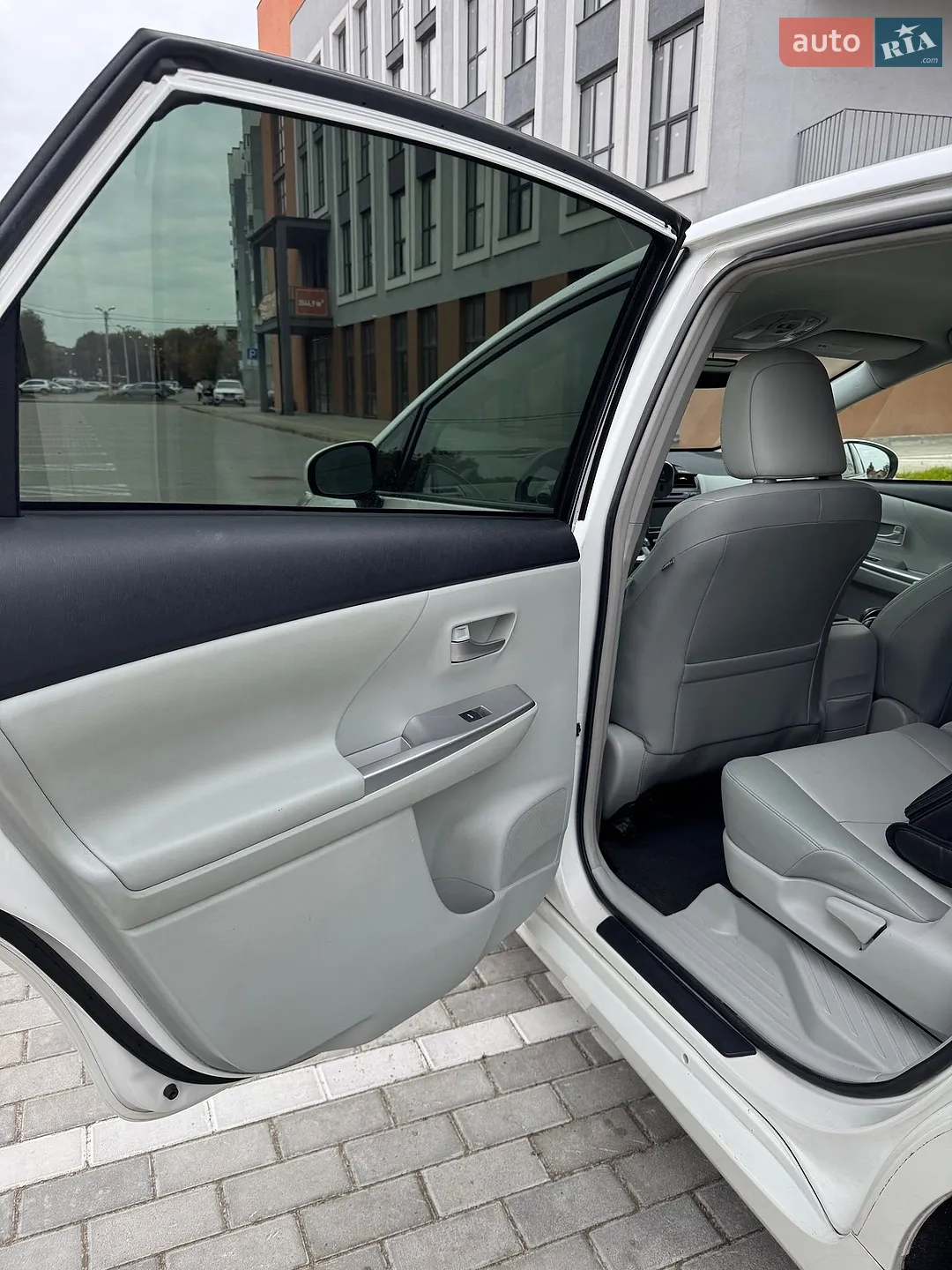 2012 Toyota Prius - мініатюра 16