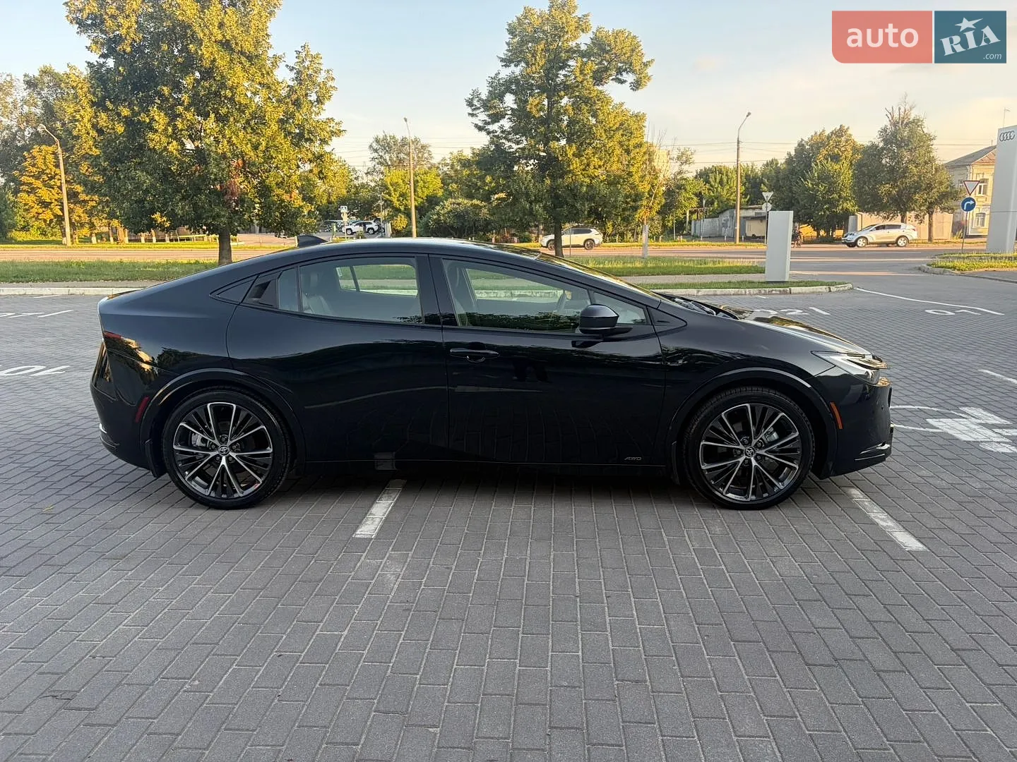 2025 Toyota Prius - мініатюра 7