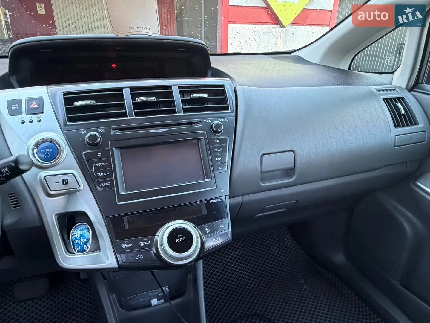 2012 Toyota Prius v (+) - мініатюра 16