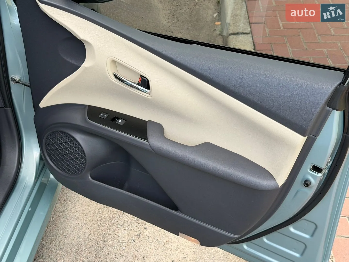 2016 Toyota Prius - мініатюра 30