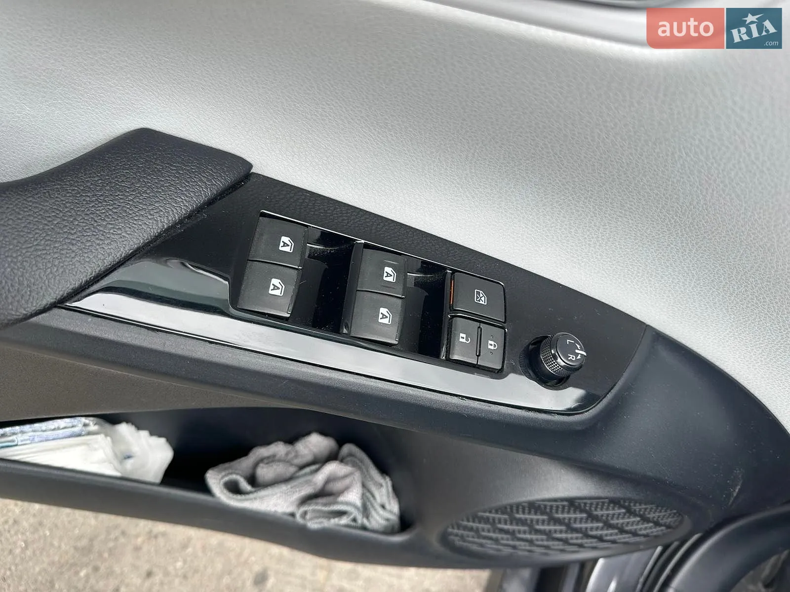 2016 Toyota Prius - мініатюра 17